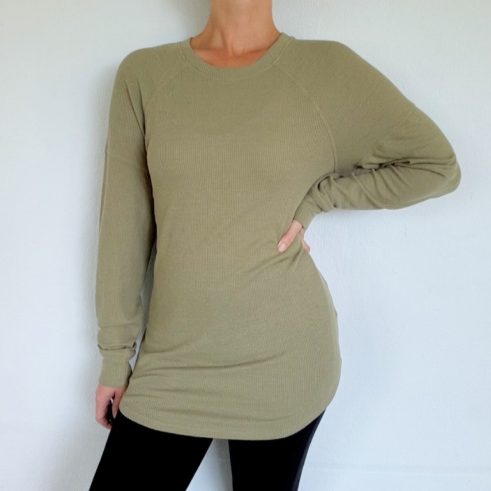 LuLaRoe army green long sleeve waffle knit long tunic style top size small
